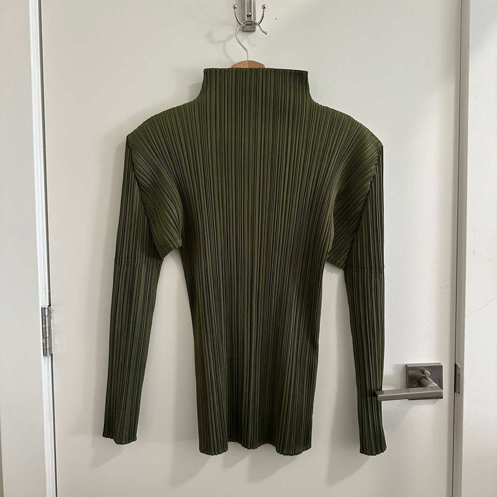 Issey Miyake Olive Ribbed Top